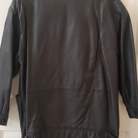 Leather jacket - Picture 4 of 8